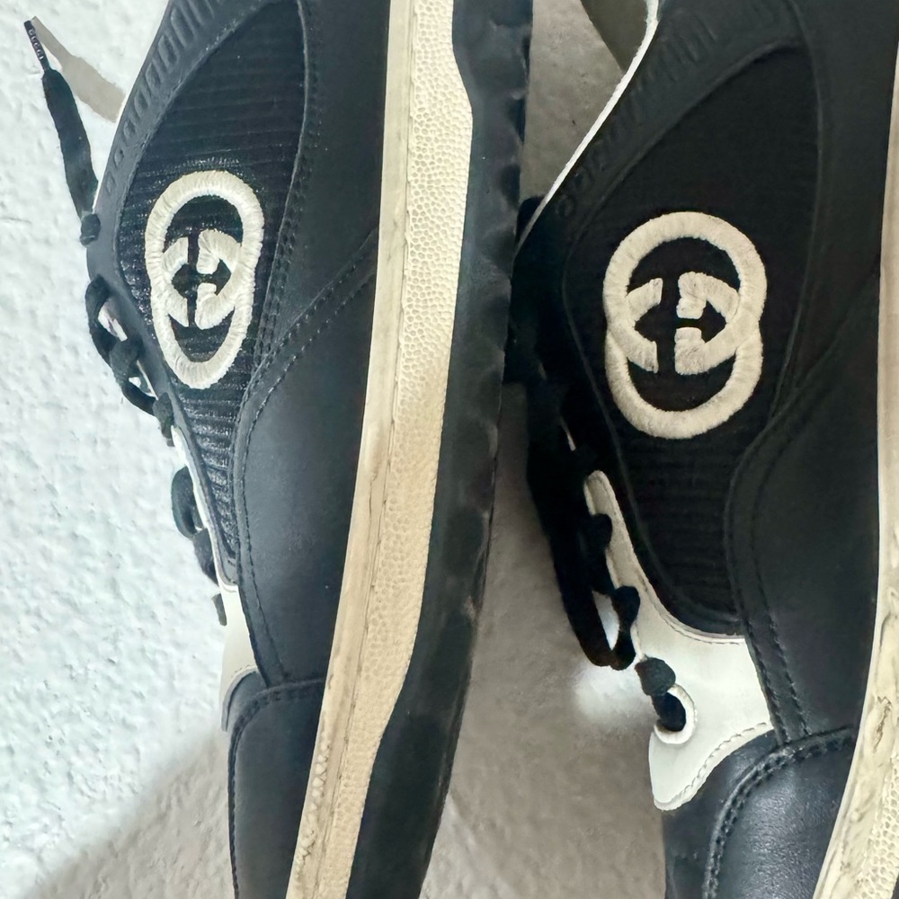Gucci unisex Black and White Sneakers - Picture 3 of 6